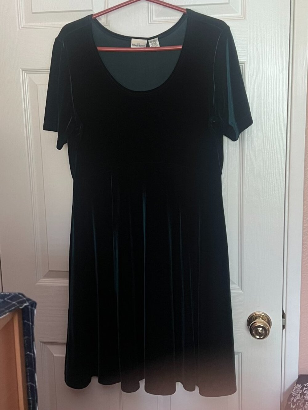 Hillard & Hanson Dark Green Velvet Dress